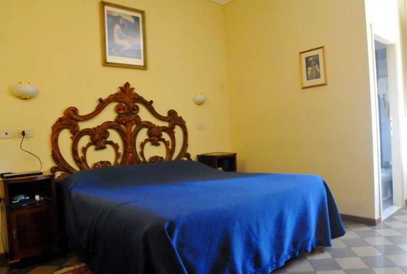 Bellevue House Gasthof 3*